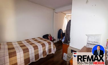 SE VENDE CASA DE TRES PISOS CON DOS LOCALES COMERCIALES EN AVENIDA EN SAN JUAN DE MIRAFLORES