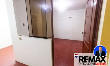 SE VENDE CASA DE TRES PISOS CON DOS LOCALES COMERCIALES EN AVENIDA EN SAN JUAN DE MIRAFLORES