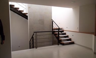 EXCELENTE CASA EN RENTA con opcion a compra.