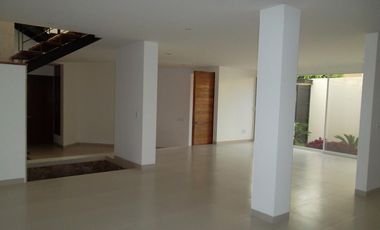 EXCELENTE CASA EN RENTA con opcion a compra.