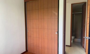 46076 Apto en Arriendo. El Esmeraldal