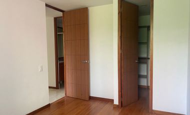 46076 Apto en Arriendo. El Esmeraldal