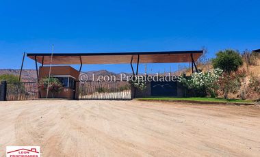 León Propiedades arrienda hermosa casa en sector Alhué