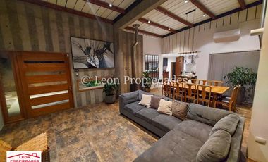 León Propiedades arrienda hermosa casa en sector Alhué