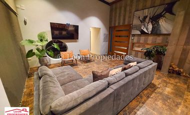 León Propiedades arrienda hermosa casa en sector Alhué