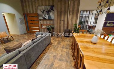 León Propiedades arrienda hermosa casa en sector Alhué