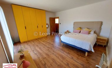 León Propiedades arrienda hermosa casa en sector Alhué