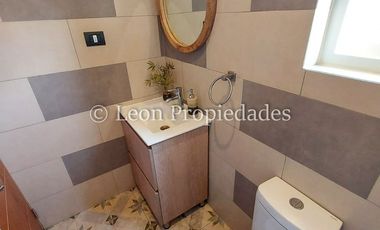 León Propiedades arrienda hermosa casa en sector Alhué