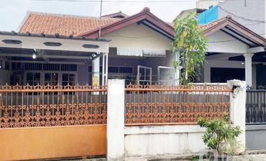 Rumah Super Strategis, 150 Meter Ke Jalan Haji Nawi Raya
