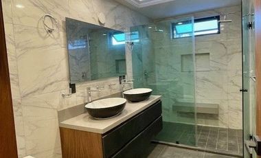 CASA EN VENTA RESIDENCIAL VICTORIA