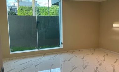 CASA EN VENTA RESIDENCIAL VICTORIA