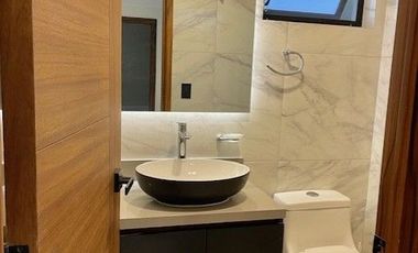 CASA EN VENTA RESIDENCIAL VICTORIA