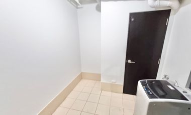 Good deal! Corner 3BR Unit for Sale in Solstice, Circuit Makati