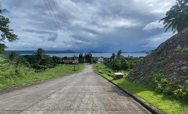 House and Lot for Sale Talisay Batangas with beautiful view of the Lake