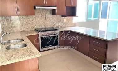 CASA EN RENTA, LA CAMPIÑA, DE LUJO, 3 REC. CON BAÑO Y VESTIDOR, 5 AUTOS, CASA CLUB / ALBERCA, EQUIPADA