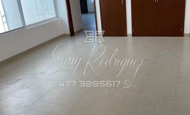 CASA EN RENTA, LA CAMPIÑA, DE LUJO, 3 REC. CON BAÑO Y VESTIDOR, 5 AUTOS, CASA CLUB / ALBERCA, EQUIPADA