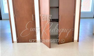 CASA EN RENTA, LA CAMPIÑA, DE LUJO, 3 REC. CON BAÑO Y VESTIDOR, 5 AUTOS, CASA CLUB / ALBERCA, EQUIPADA