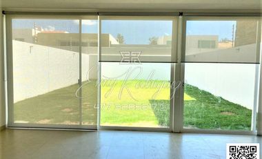 CASA EN RENTA, LA CAMPIÑA, DE LUJO, 3 REC. CON BAÑO Y VESTIDOR, 5 AUTOS, CASA CLUB / ALBERCA, EQUIPADA