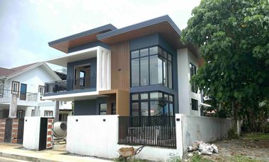 BRAND NEW 4-Bed house for sale Riviera Golf Estate, Silang. ONLY P22m