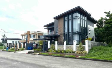 QUALITY 5-Bed House for sale at Riviera Golf Estate, Silang. P40m (neg)
