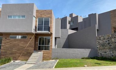 RENTA CASA NUEVA ,ESTRENA CASA TOTALMENTE NJEVA EN LAGO ESMERALDA