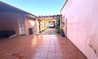 VENDE CASA San Ramon Stgo 5d/2b