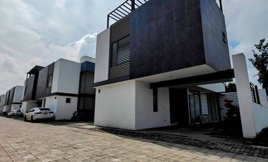 Casa en Venta en Metepec dentro de Residencial a 2 min. De Av. Las Torres