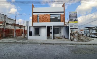 Pre-venta de casa VIP tres habitaciones cada una con baño privado con crédito VIP