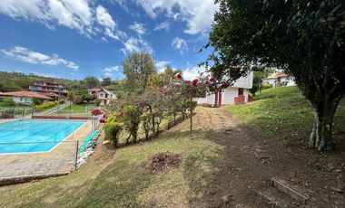 CASA CAMPESTRE MONIQUIRA VENTA