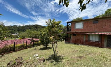 CASA CAMPESTRE MONIQUIRA VENTA