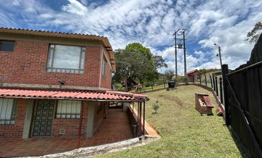CASA CAMPESTRE MONIQUIRA VENTA