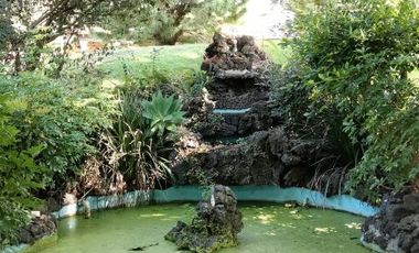 SE VENDE CASA COMO TERRENO EN FRACCIONAMIENTO JARDINES DE AHUATEPEC