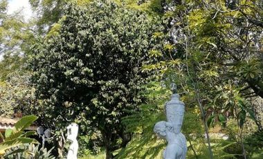 SE VENDE CASA COMO TERRENO EN FRACCIONAMIENTO JARDINES DE AHUATEPEC