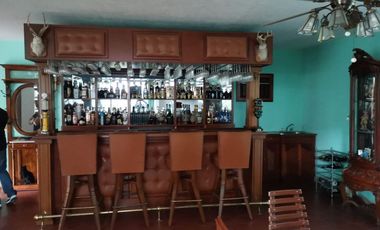 SE VENDE CASA COMO TERRENO EN FRACCIONAMIENTO JARDINES DE AHUATEPEC