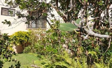 SE VENDE CASA COMO TERRENO EN FRACCIONAMIENTO JARDINES DE AHUATEPEC