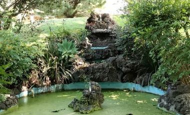 SE VENDE CASA COMO TERRENO EN FRACCIONAMIENTO JARDINES DE AHUATEPEC