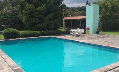 SE VENDE CASA COMO TERRENO EN FRACCIONAMIENTO JARDINES DE AHUATEPEC