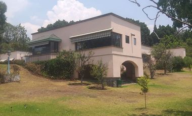 SE VENDE CASA COMO TERRENO EN FRACCIONAMIENTO JARDINES DE AHUATEPEC