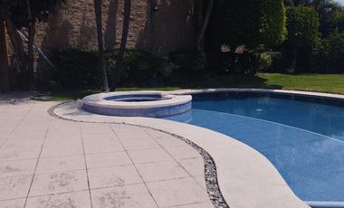 SE VENDE CASA A 1KM DE HACIENDA CORTES