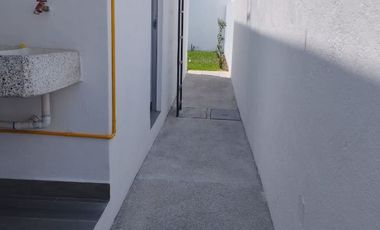 SE VENDE CASA A 1KM DE HACIENDA CORTES