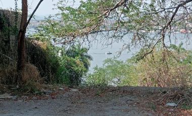 Se vende terreno en Teques