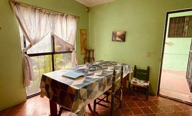 SE VENDE CASA DE UN SOLO NIVEL CON 3 BUNGALOWS
