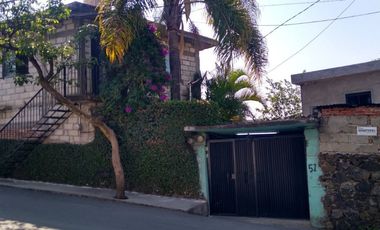 SE VENDE CASA DE UN SOLO NIVEL CON 3 BUNGALOWS