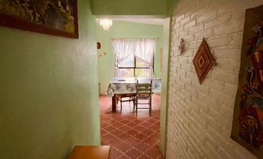 SE VENDE CASA DE UN SOLO NIVEL CON 3 BUNGALOWS