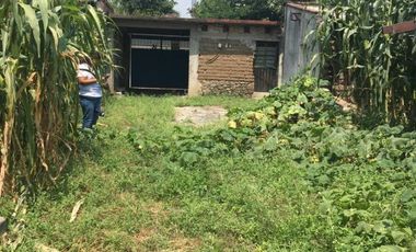 Se vende terreno, cuenta con servicios