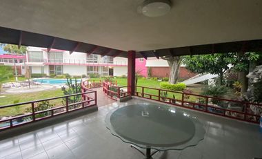 Se vende o se renta casa con alberca