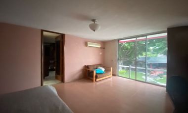 Se vende o se renta casa con alberca