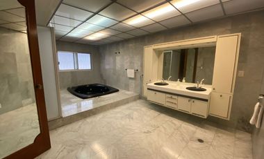 Se vende o se renta casa con alberca