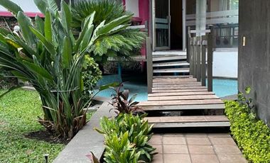 Se vende o se renta casa con alberca