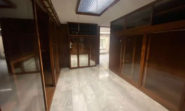 Se vende o se renta casa con alberca